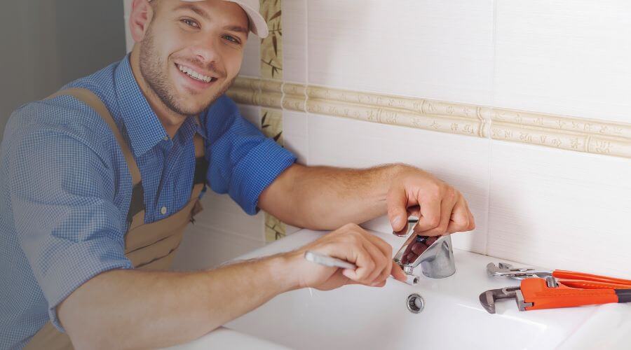 Professional clogged drains services in McCausland, IA